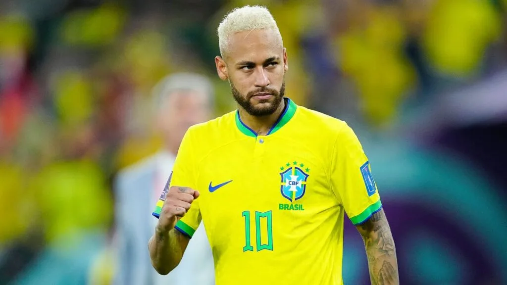 Neymar Jr. en su presentación con Santos FC antes de su debut en la Liga Brasileña