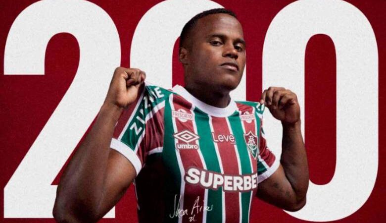 Jhon Arias celebra 200 partidos con Fluminense y brilla con dos asistencias