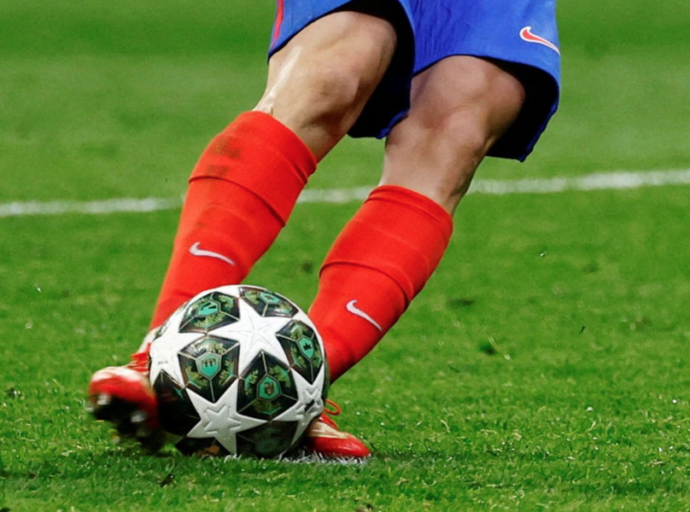 Doble toque Julián Álvarez penalti Champions