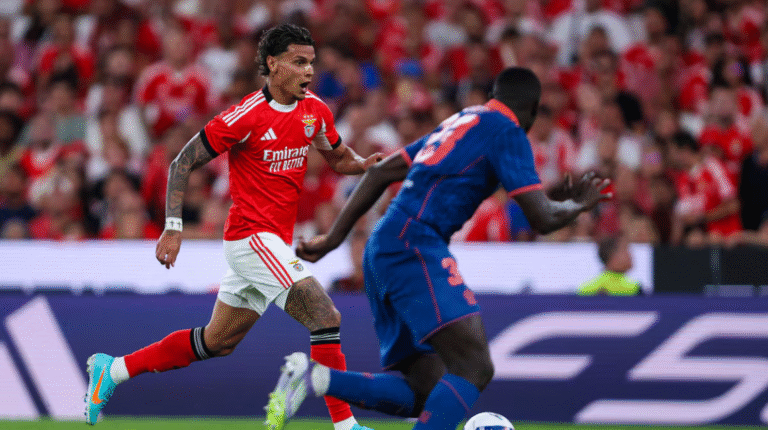 Richard Ríos fue titular en la victoria 2-0 de Benfica sobre OGC Niza