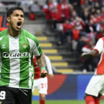 Cucho Hernández gol Betis Braga Europa League