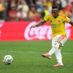 Jáminton Campaz recibe amenazas tras la eliminación de Colombia
