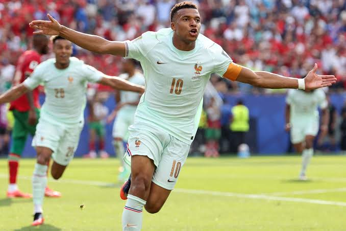 Mbappé queda a un gol del récord de Messi en los Mundiales