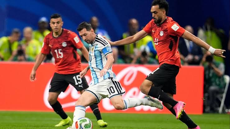 Remontada épica del campeón: Argentina venció 3-2 a Egipto con un Messi gigante y va a cuartos